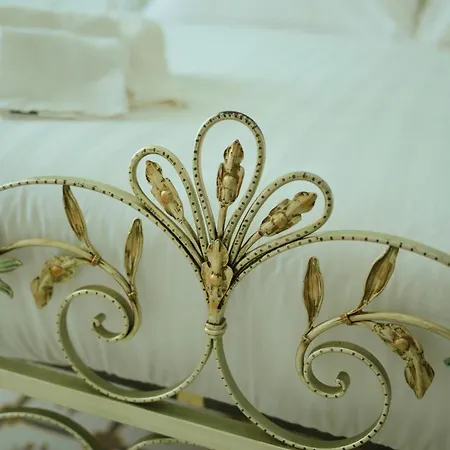 Cerasella Bed and Breakfast 4*